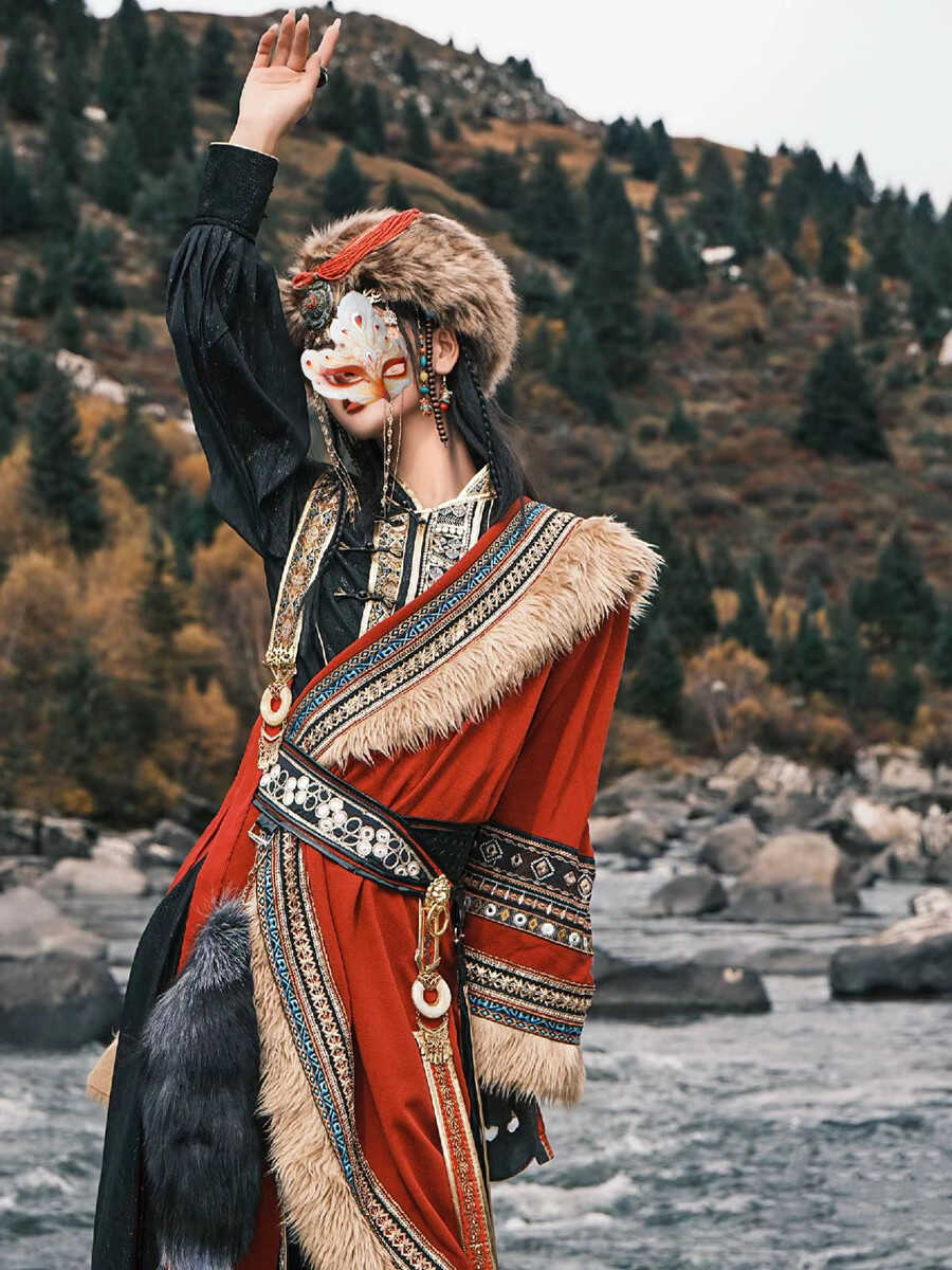 少女写真云南丽江川西西藏藏服