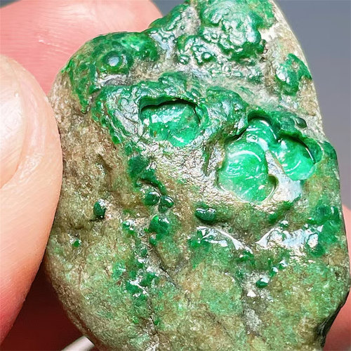 缅甸天然翡翠原石色料