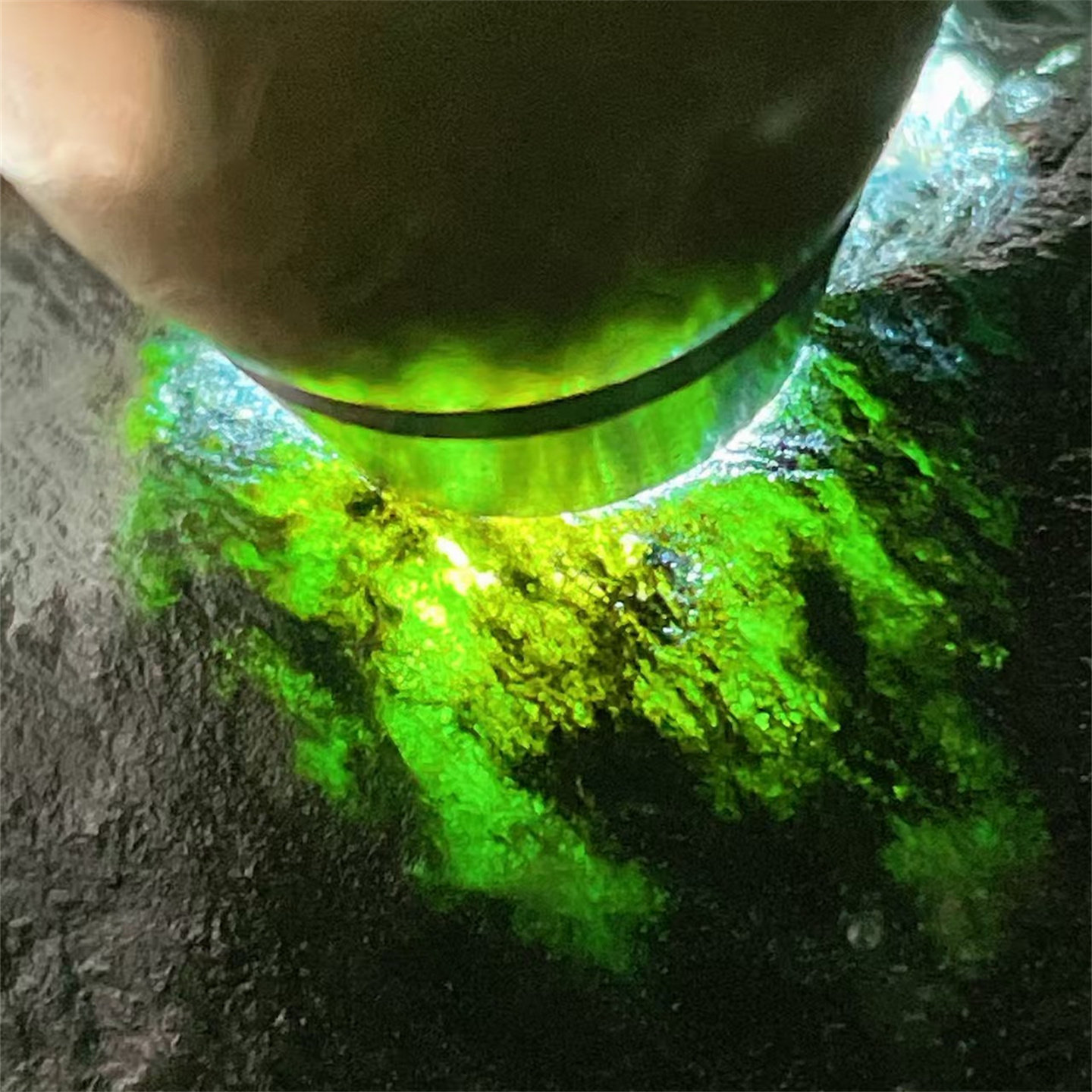 TT12390缅甸天然翡翠原石老坑莫西沙场口手镯料 重1.2公斤