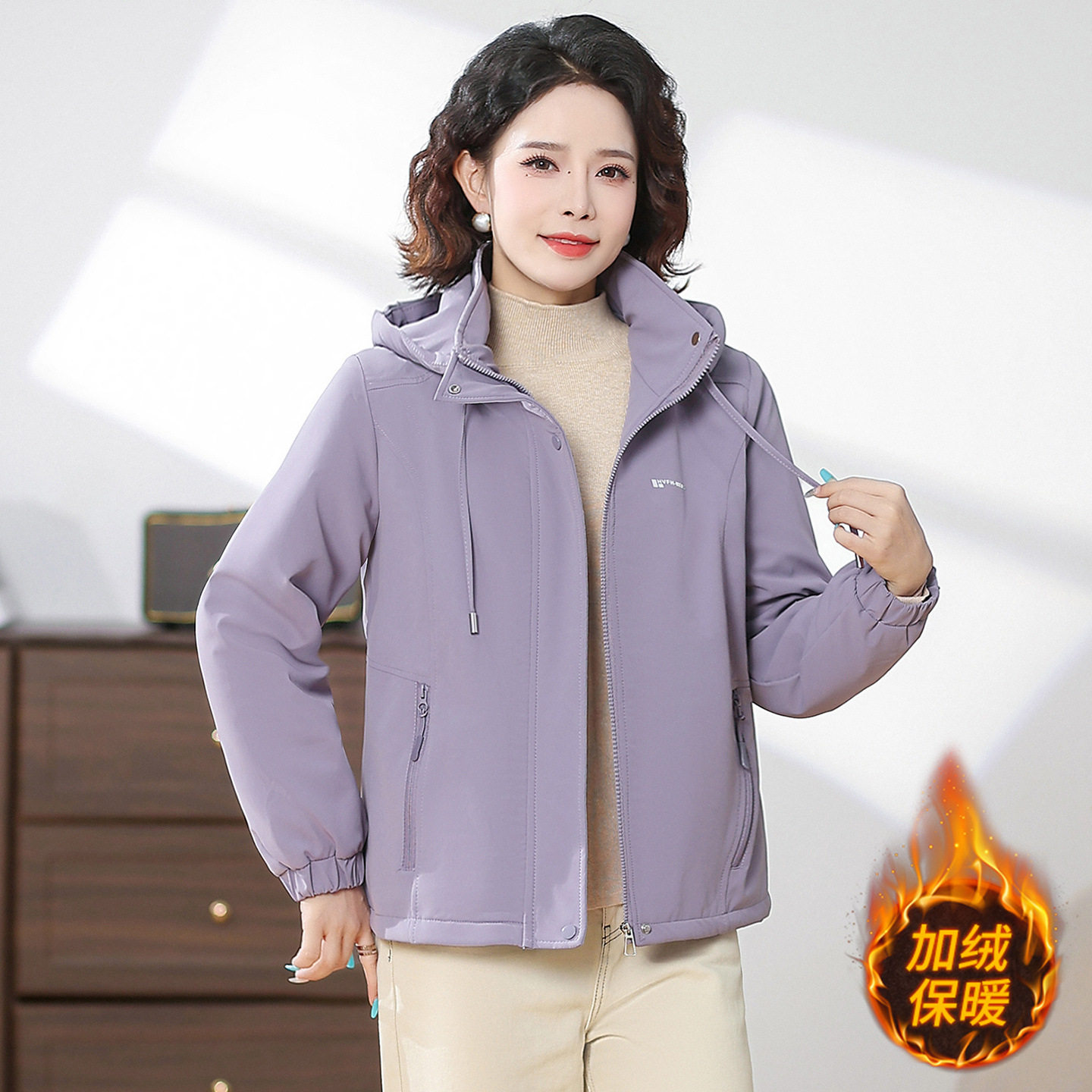 时尚婆婆妈妈装加绒外套短款连帽风衣中老年大码女装春秋气质上衣
