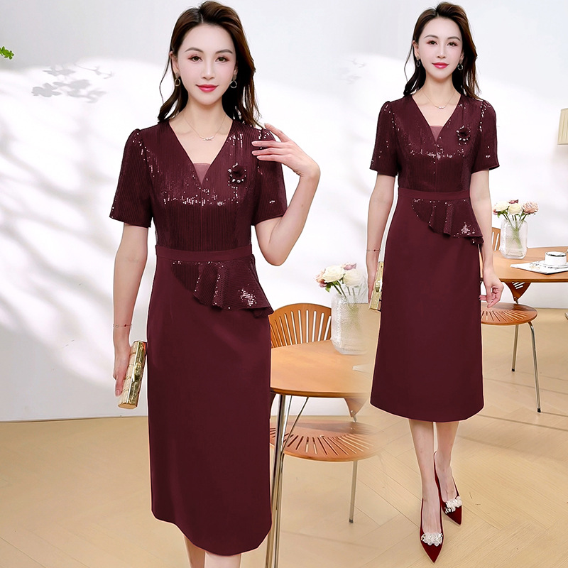 红色连衣裙妈妈装新款2025夏季新款婚宴礼服喜婆婆气质短袖中长裙