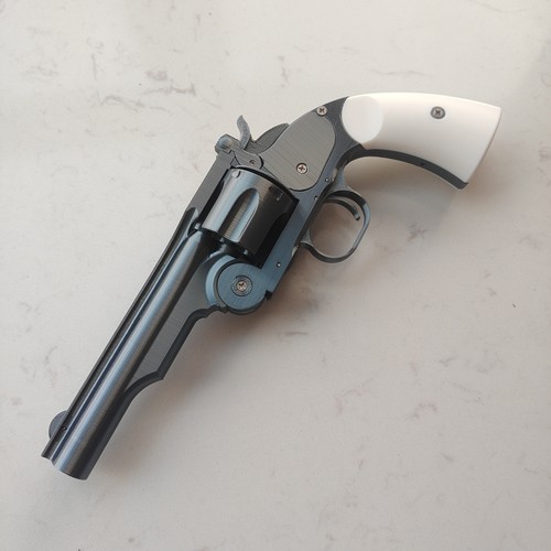 3号左轮，中折换弹，击发弹簧弹