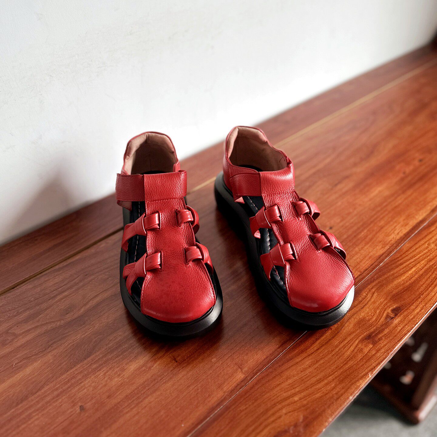 【烁掌柜】复古风手工真皮宽松女鞋头层水洗牛皮坡跟厚底罗马凉鞋