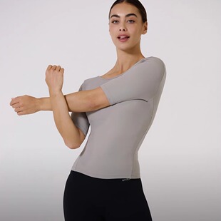 andar二合一带胸垫 露背短袖 修身女T恤跑步瑜伽健身上衣弹力显瘦