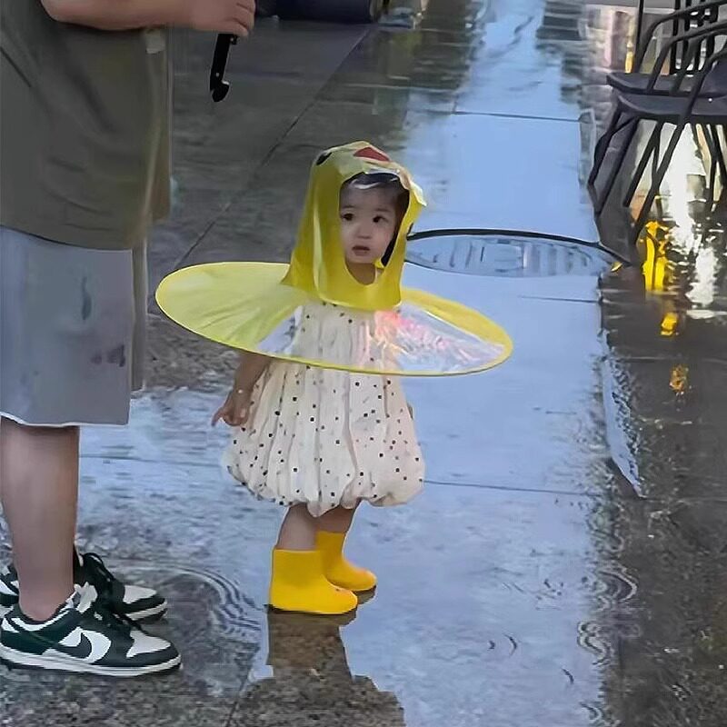 小黄鸭飞碟雨衣小孩斗篷式雨伞帽幼儿园宝宝儿童雨衣连体雨披