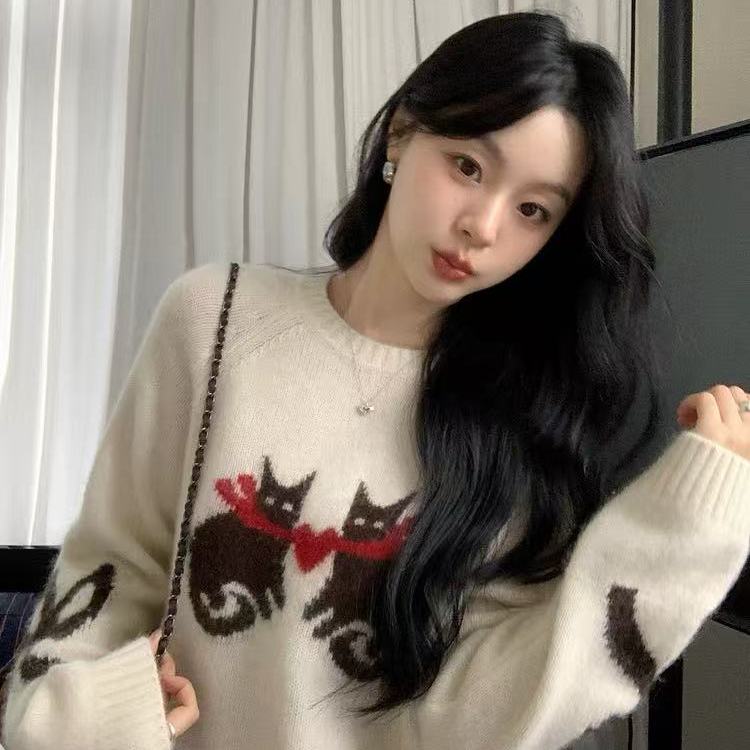 时尚减龄蝴蝶结猫咪刺绣针织衫