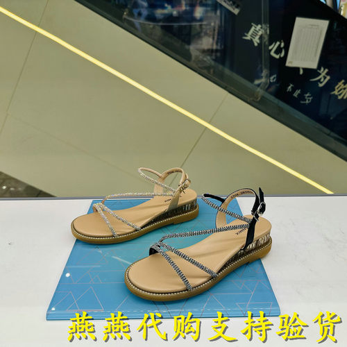 天美意厚底闪钻条带凉鞋