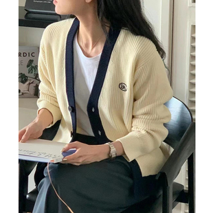Koin 高银 I 女装韩国正品原货高品质浅蓝色米白色针织开衫部分现