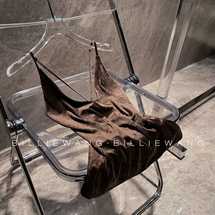 BW独立设计师高定系列｜金棕醋酸丝绒V型吊带上衣