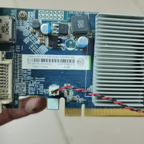 可维修AMD显卡 HD7470 2G显卡， 实物拍摄 成色如议价
