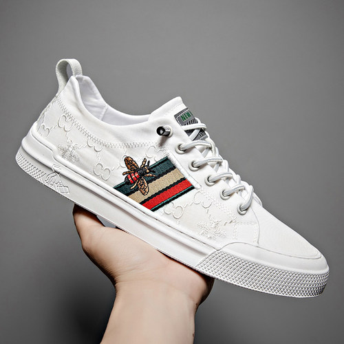 高级感小白鞋真皮小蜜蜂男鞋板鞋