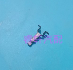 新宝来速腾高六朗逸EA111发动机点火线圈支架固定卡扣铁卡子