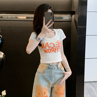 刺绣亮片U领紧身短款t恤女短袖