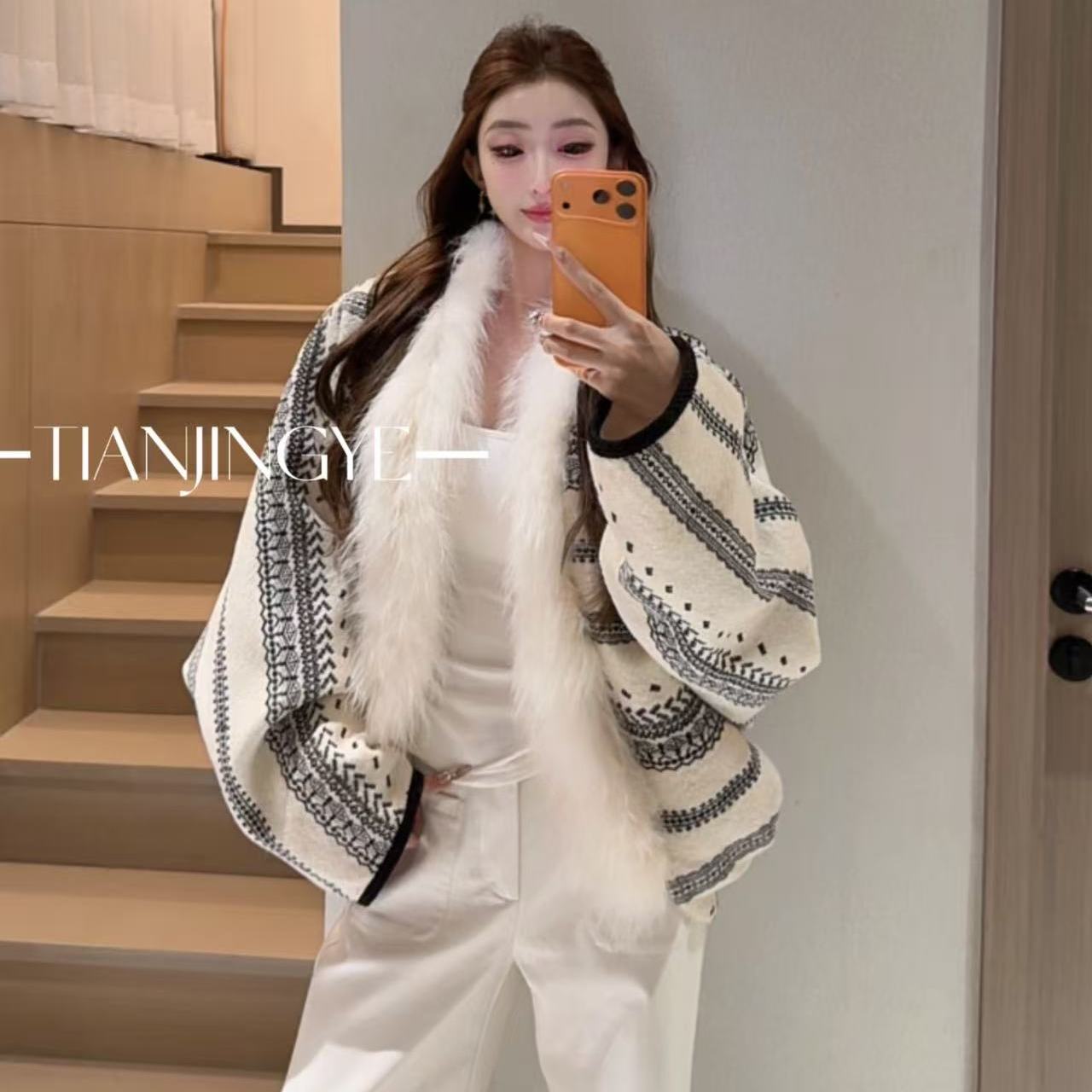 蝙蝠袖宽松毛毛领外套