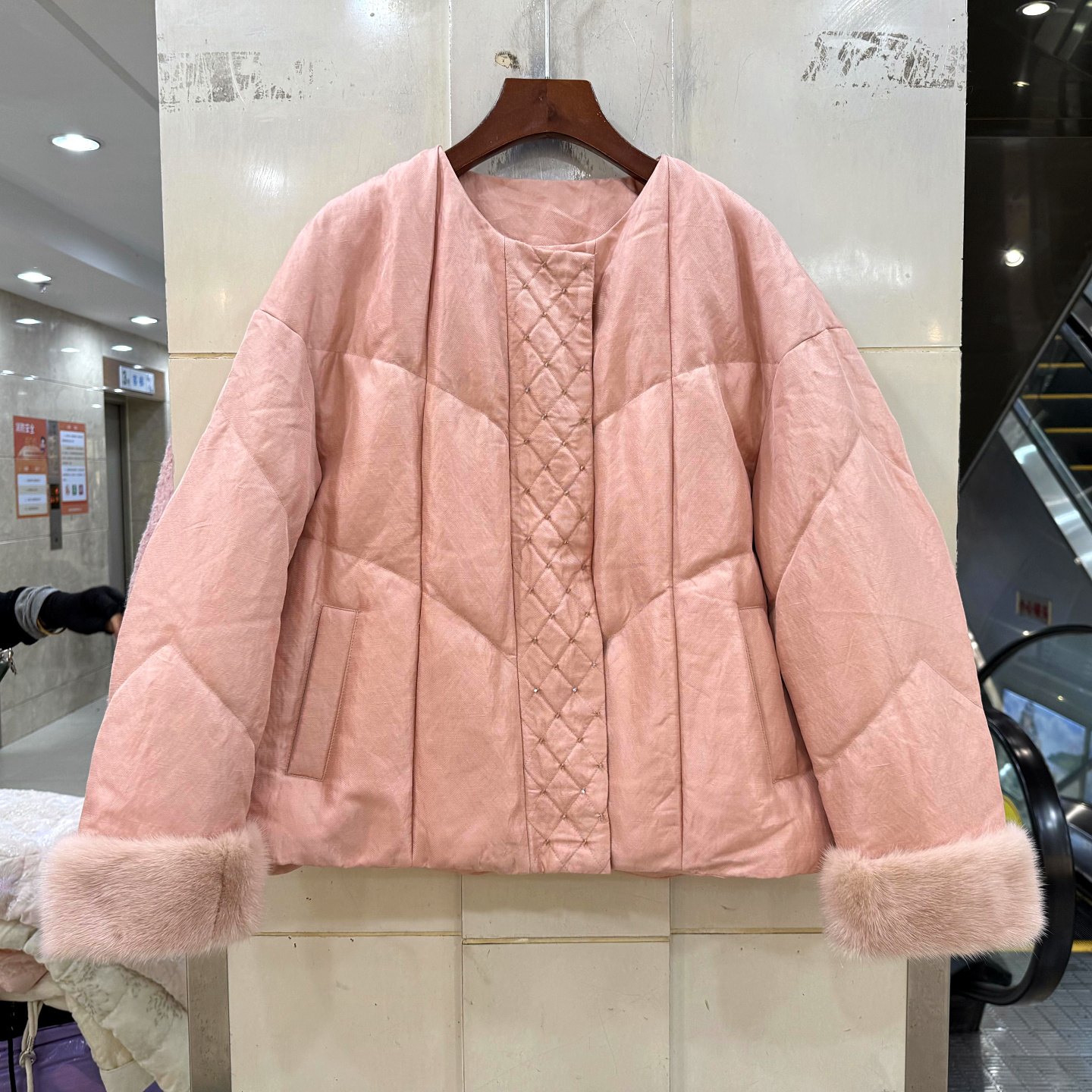 DK-2785水貂毛袖口鹅绒羽绒服