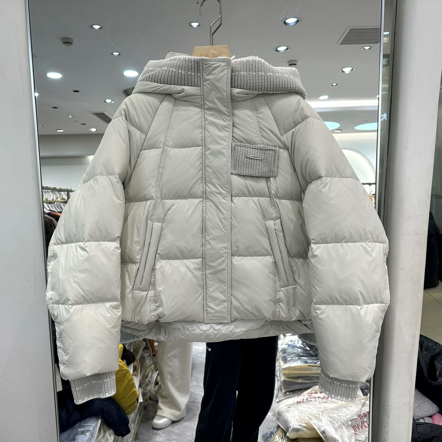 羽林逸人D25628针织连帽羽绒服