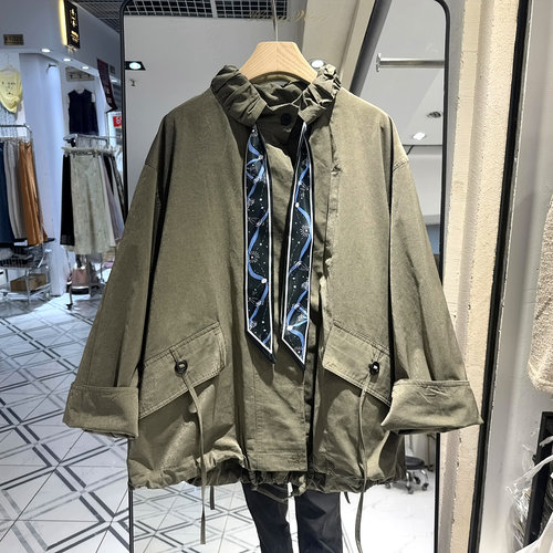 9957丝巾领明星同款风衣
