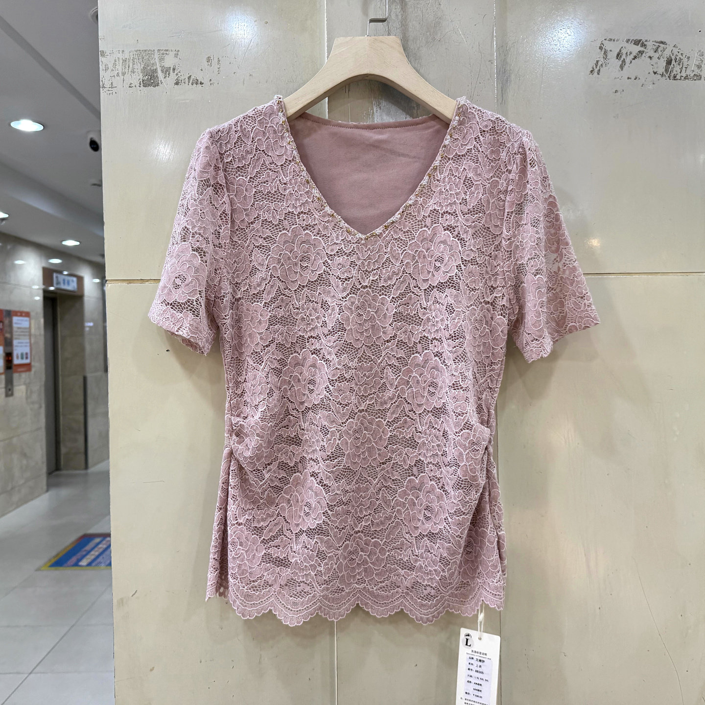 艾嫚伊88165 重工镶钻V领短袖皱褶修身百搭蕾丝衬衣小衫上衣正品