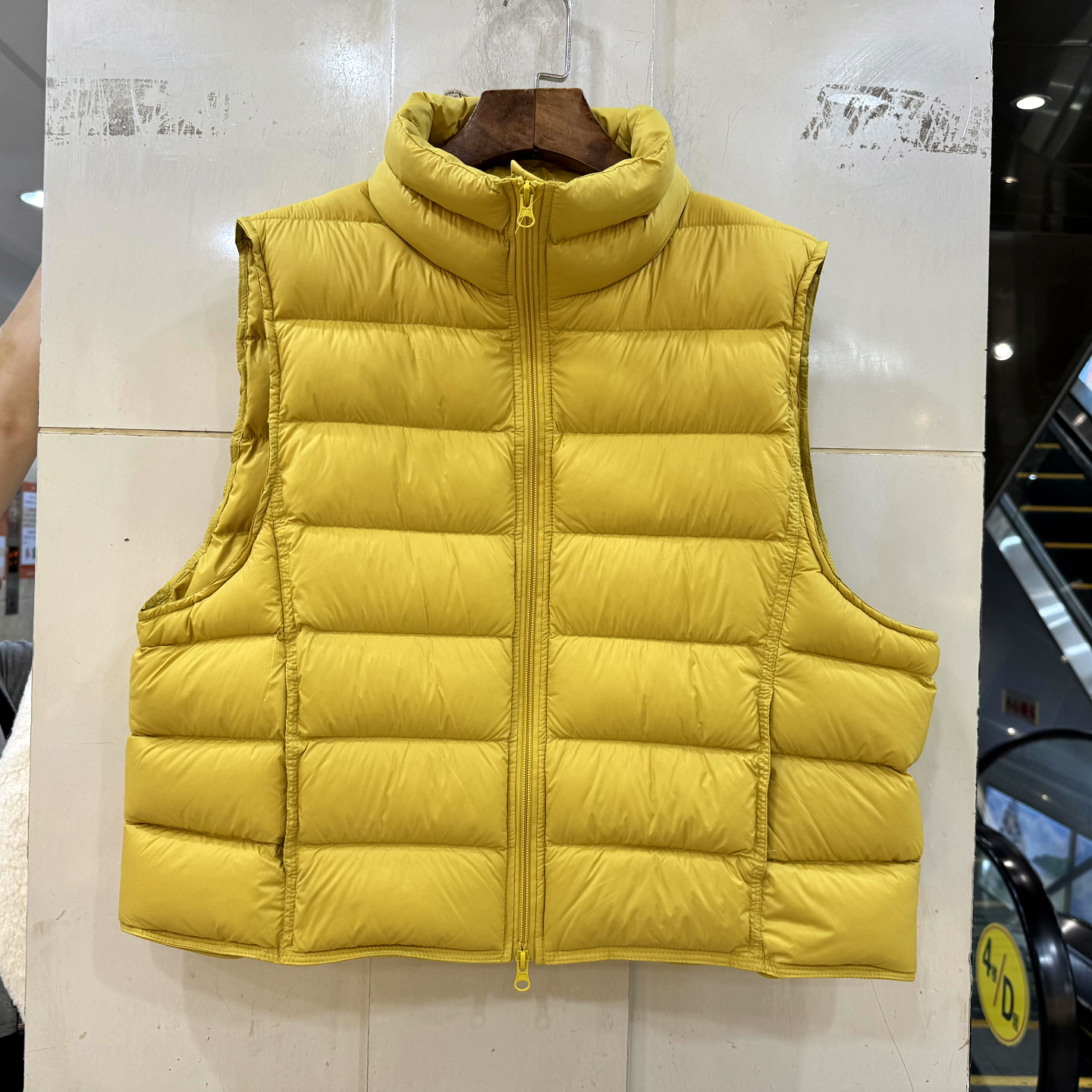 云朵泡芙时尚羽绒马甲外套