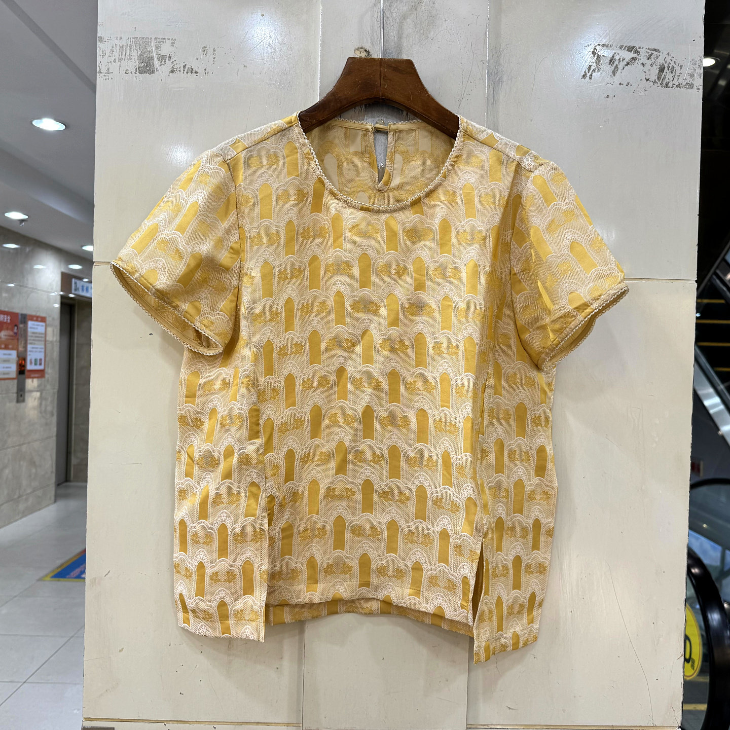 L69162 花边圆领两侧开叉几何刺绣花短袖休闲短装真丝小衫上衣夏