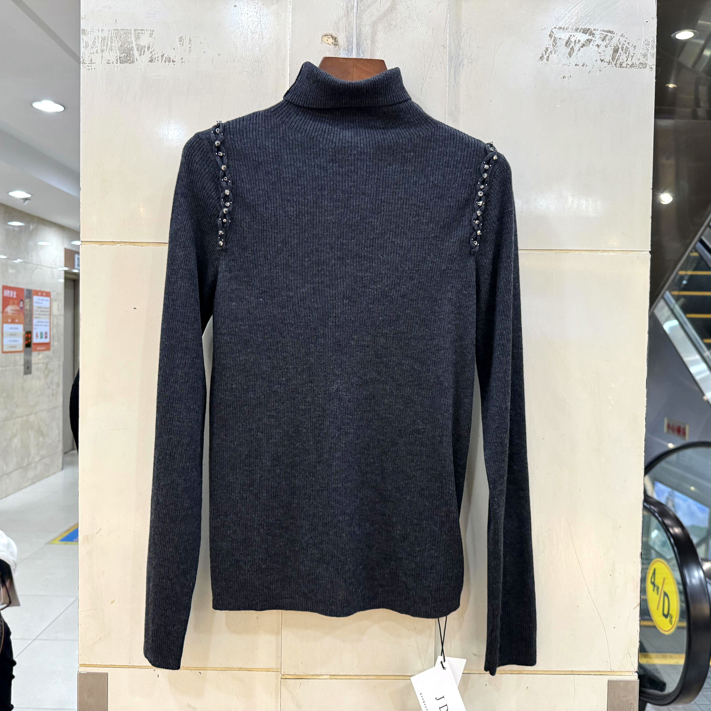 012-2759双肩镶钻高领羊毛衫毛衣