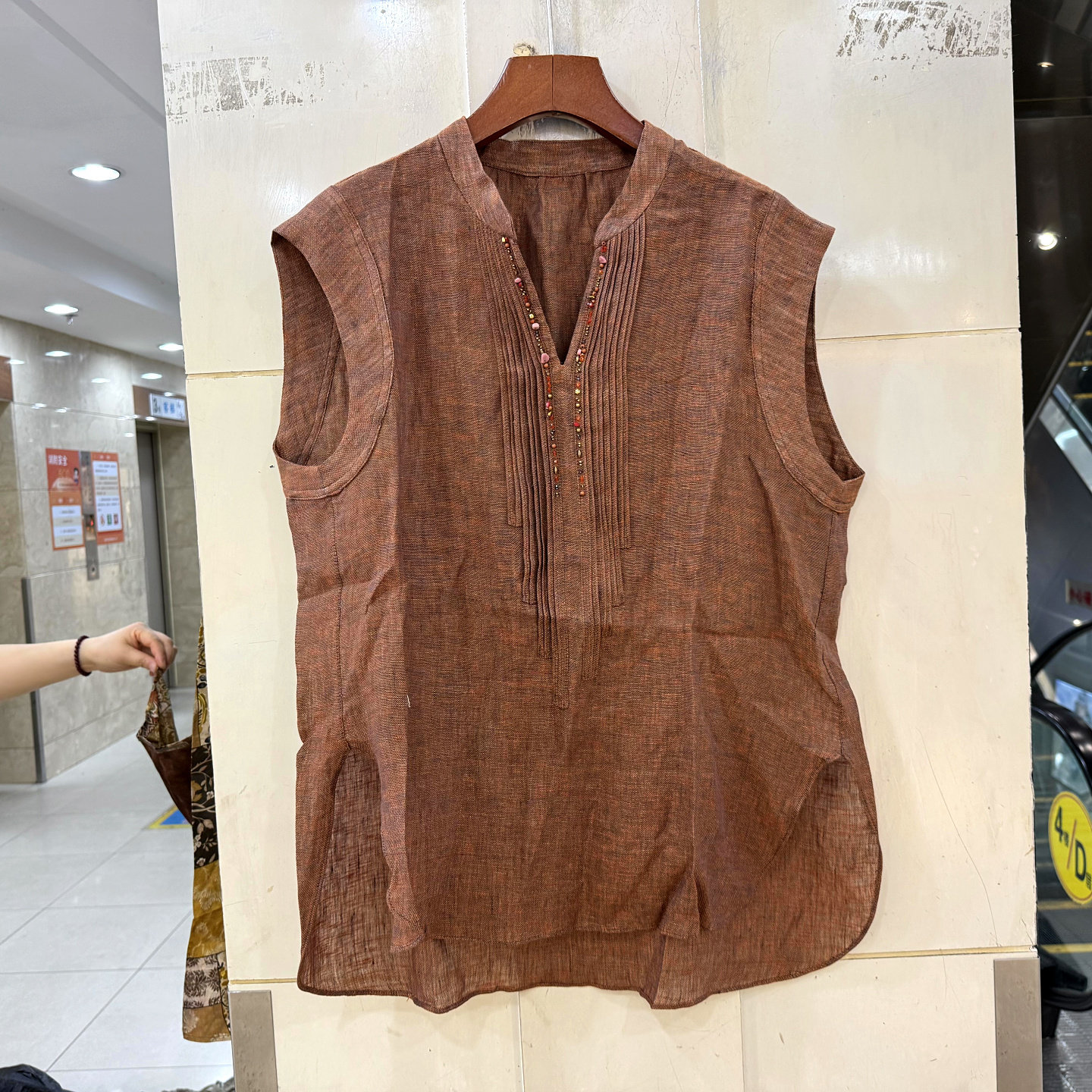 26-X397 重工镶钻V领压褶门禁飞飞袖休闲轻奢亚麻衬衫上衣欧货夏