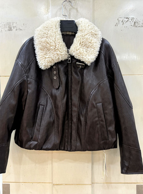 OSY-25D8735 羊羔毛翻领羊毛填充物休闲减龄短装皮棉衣外套冬装女