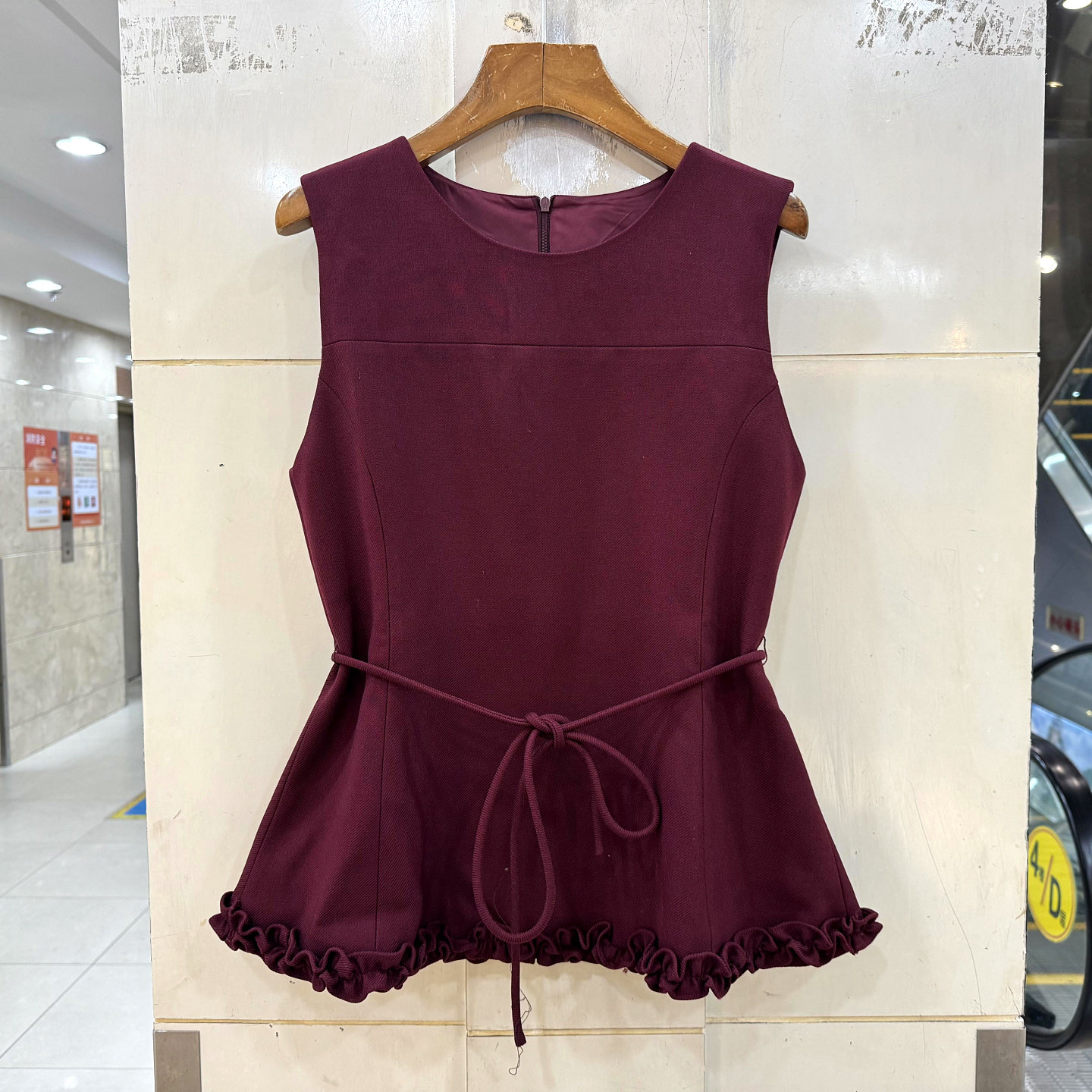 19775-HLS26木耳边系带马甲罩衫