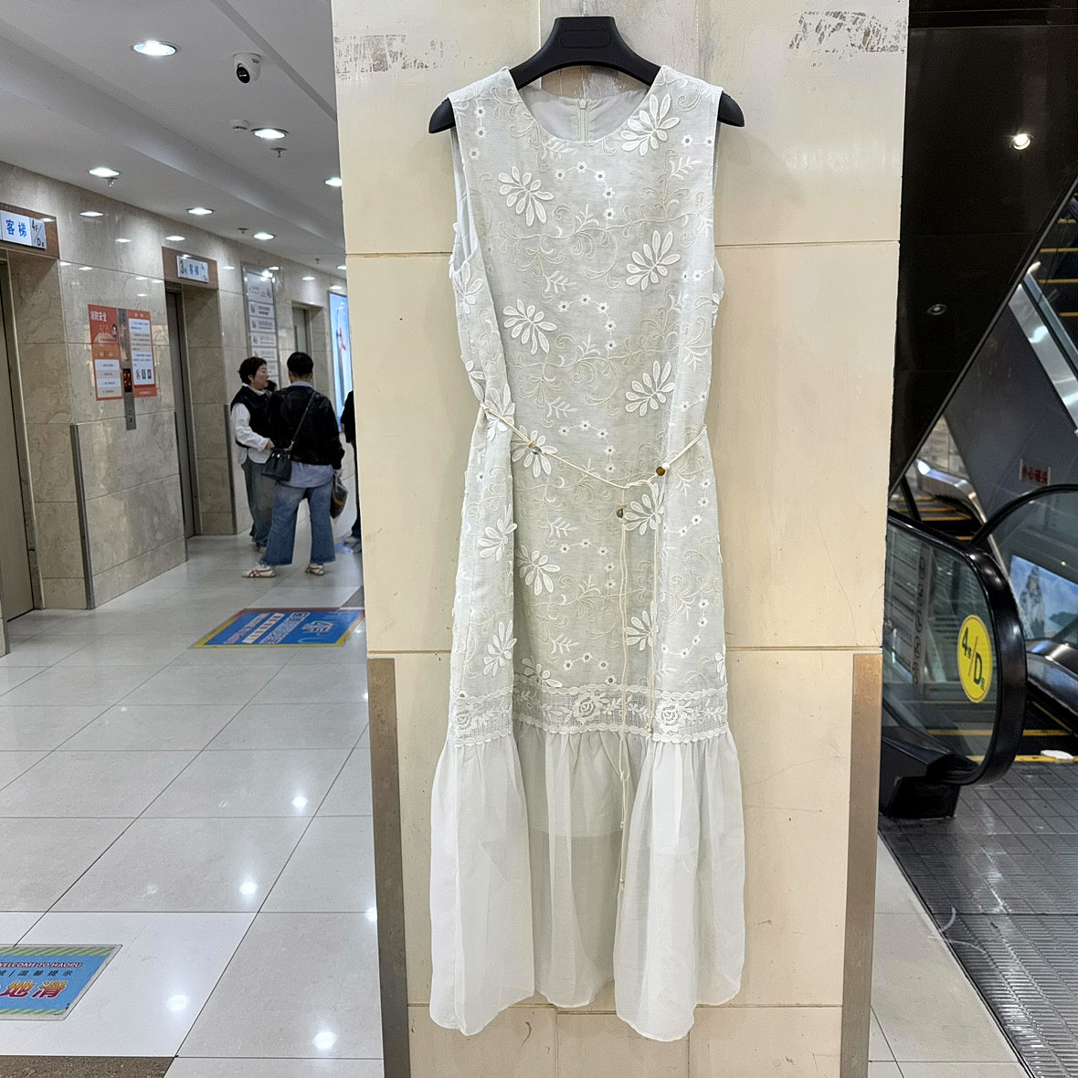 33-58101 串珠腰带拼鱼尾树叶刺绣花减龄无袖长款连衣裙背心裙夏
