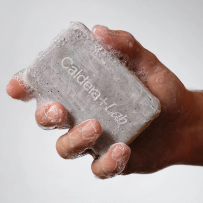 Caldera+Lab-罗勒檀香木质香100%植物配方滋润抗氧化去角质香皂