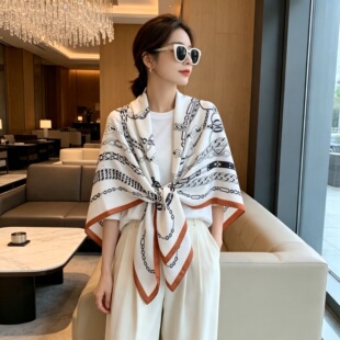 高级感轻奢风链条印花大方巾女夏季百搭防晒空调披肩丝巾春秋围巾