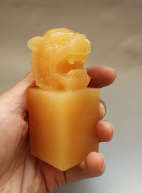 黄玉老虎天然玉石虎头印白虎印生肖虎印办公室摆件