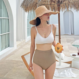 日韩新款 拼色泳衣女吊带小胸高腰遮肚显瘦分体比基尼沙滩温泉泳装
