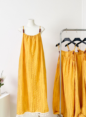 新款实拍黄色流苏吊带连衣裙女夏季高级感超好看海边度假长裙子