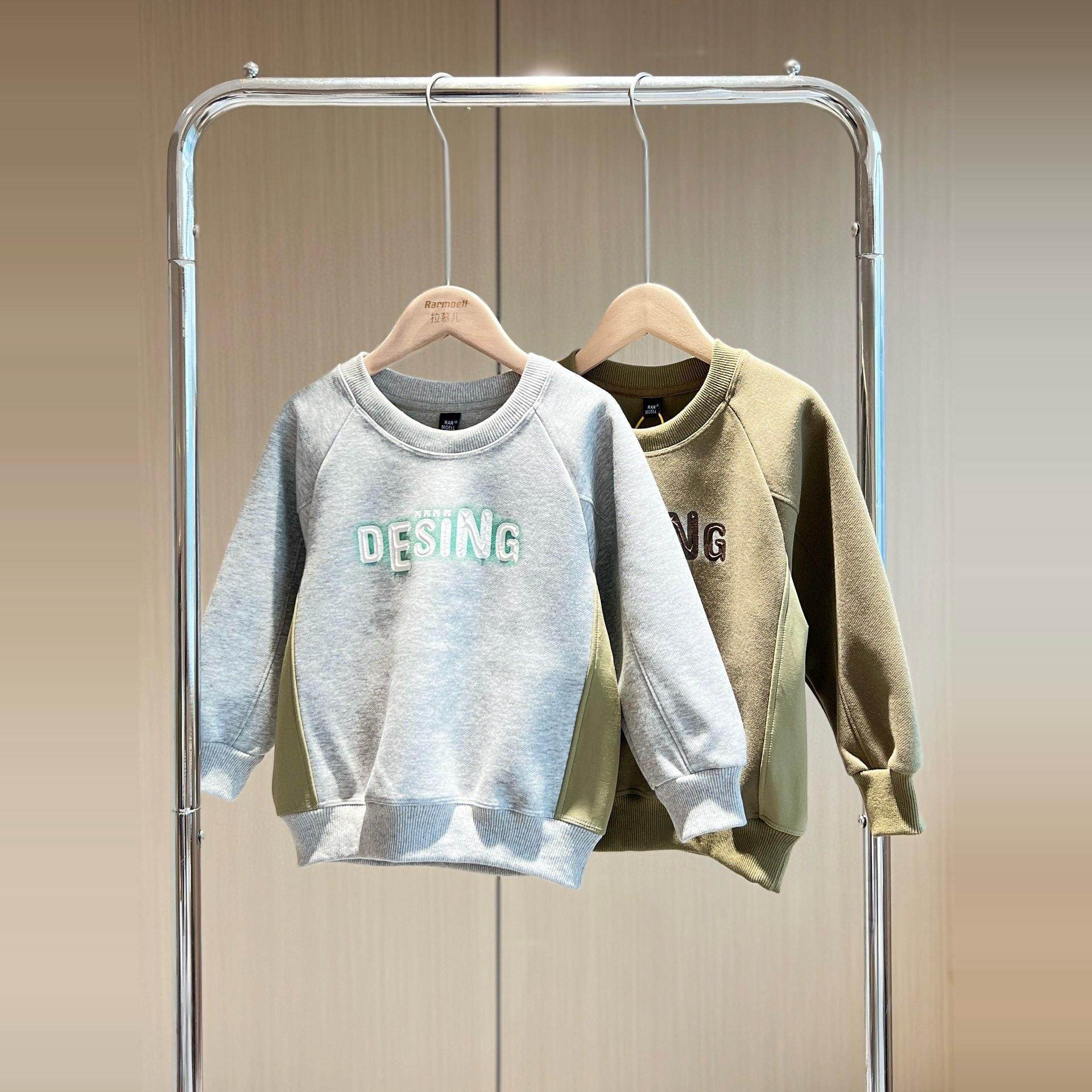 春秋季中大童男童女童圆领休闲运动户外学院系拉丝印花卫衣上衣衫,童装/婴儿装/亲子装,卫衣/绒衫,淘宝优惠券,粉丝福利购,淘宝优惠卷