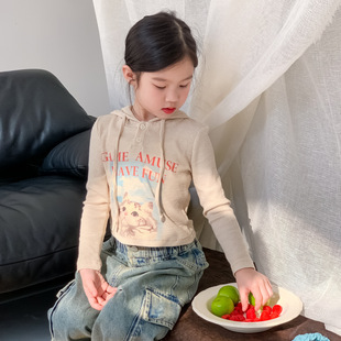 童T恤2025春款女童韩版卡通字母连帽上衣儿童百搭休闲针织打底衫