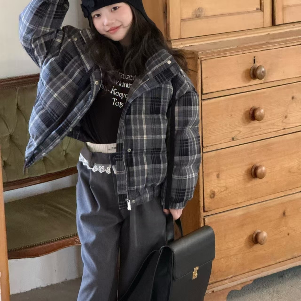 2025秋冬季新款女童羽绒棉服洋气外套休闲保暖儿童加厚格子棉衣