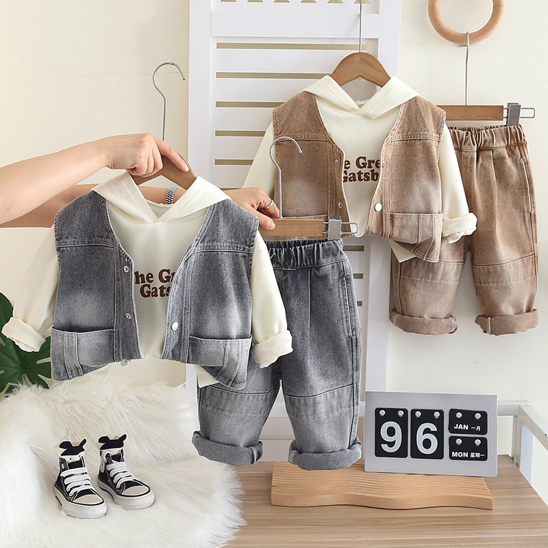 男童套装2025新款春秋季婴儿洋气休闲衣服宝宝韩版马甲卫衣三件套