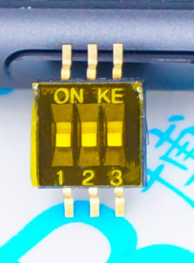 1.27 贴片 3位 原装进口 DSHP03TSGER 台湾KE 1.27mm 3路拨码开关