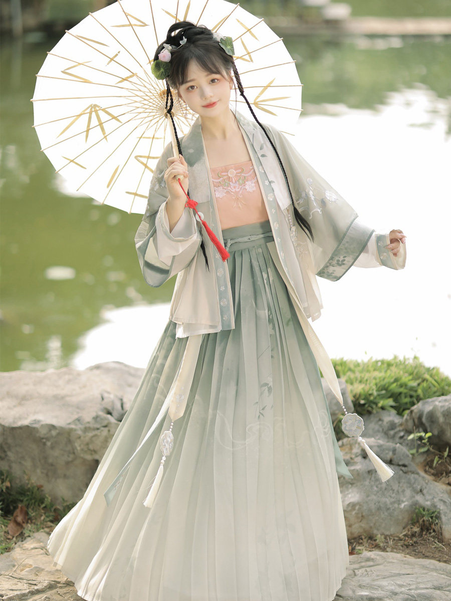 北海有木青玉案汉服女传统宋制刺绣合领衫古风仙气吊带百褶裙全套