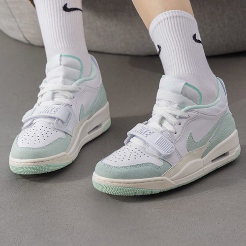 耐克女鞋LEGACY312LOW篮球鞋