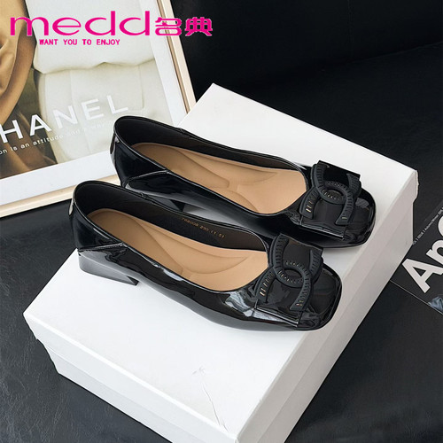 名典小香风方头漆皮单鞋女26春新款蝴蝶结浅口粗跟百搭舒适62227