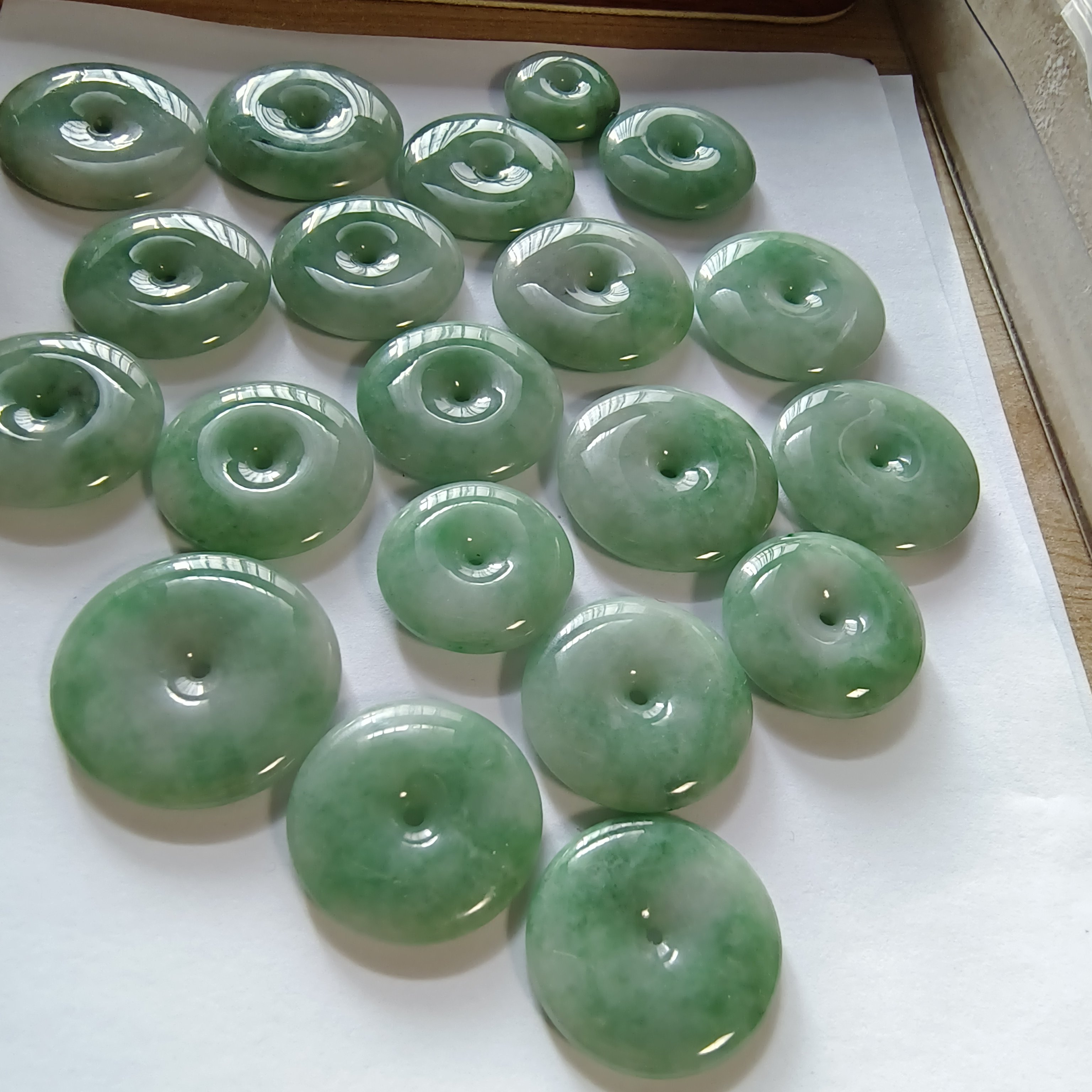 天然缅甸翡翠A货阳绿平安扣男女款玉吊坠本命年挂坠生日礼物