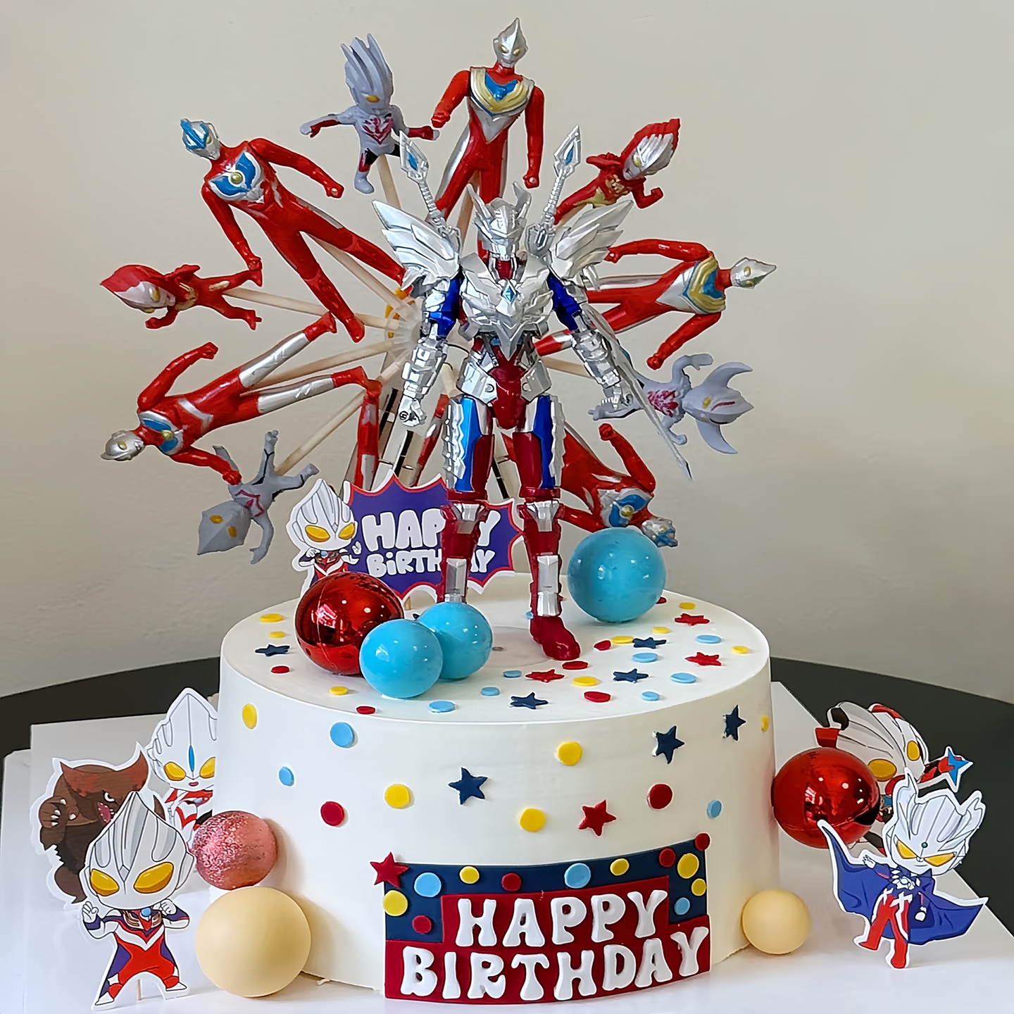 网红机甲超人蛋装饰套装英雄打小怪兽旋转摩天轮儿童生日插牌插件
