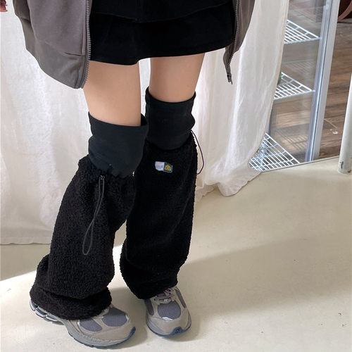 羊羔毛黑色阔腿袜套个性抽绳标签