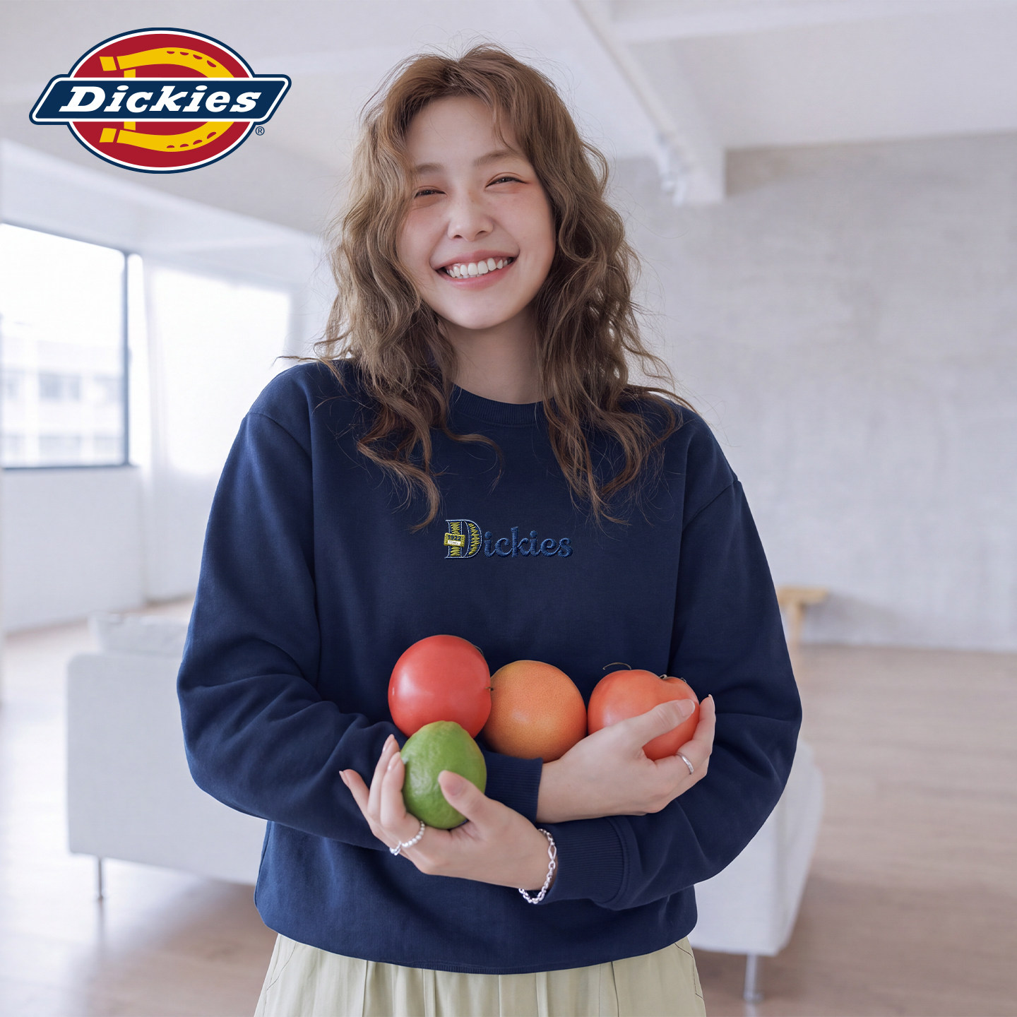 Dickies韩系宽松圆领卫衣女款图片