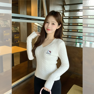 现货闪发钟菲菲毛衣女款2026新款春秋高级感刺绣修身针织衫内搭可