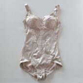 出口日本塑身连体衣女无钢圈全罩杯收腹收胃提臀束腰薄杯美体内衣