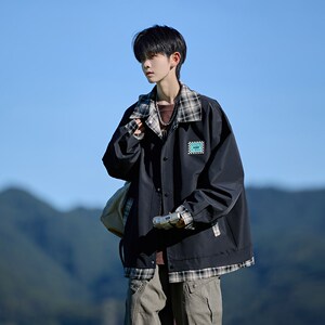 相机片秋款格子拼接外套 潮男流行休闲夹克A034 6652 P85控128图片