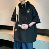 黑色